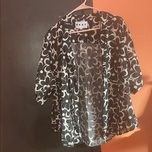 Wray black and white floral top